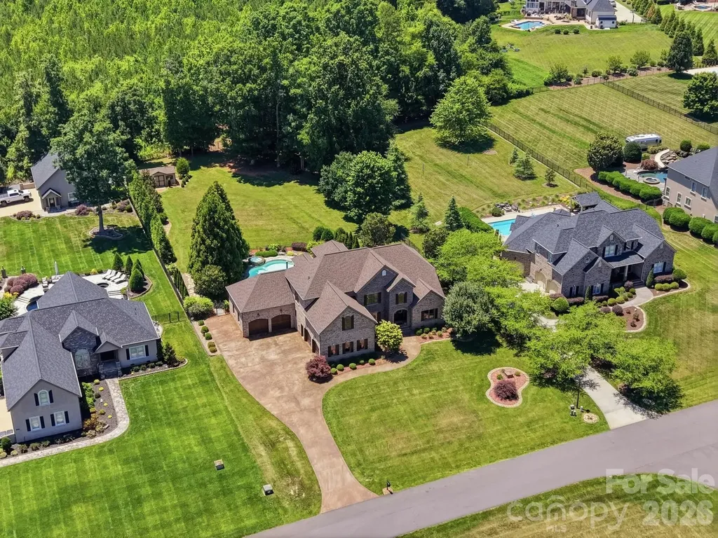 142 Riverchase Lane Mooresville NC 28115