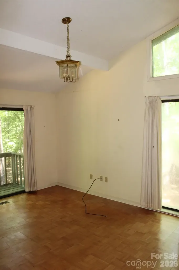 30 Oak Lane Columbus NC 28722