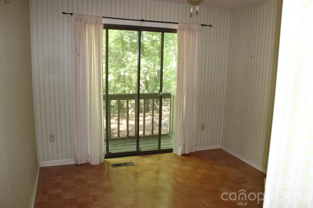 30 Oak Lane Columbus NC 28722