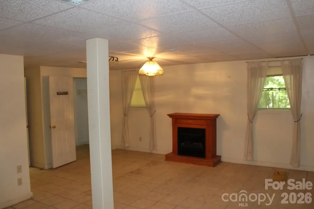 30 Oak Lane Columbus NC 28722