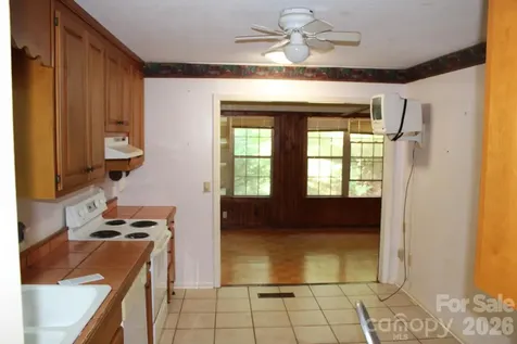 30 Oak Lane Columbus NC 28722