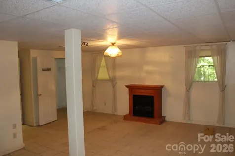30 Oak Lane Columbus NC 28722