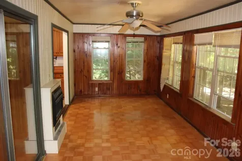 30 Oak Lane Columbus NC 28722