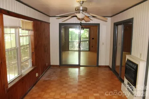 30 Oak Lane Columbus NC 28722