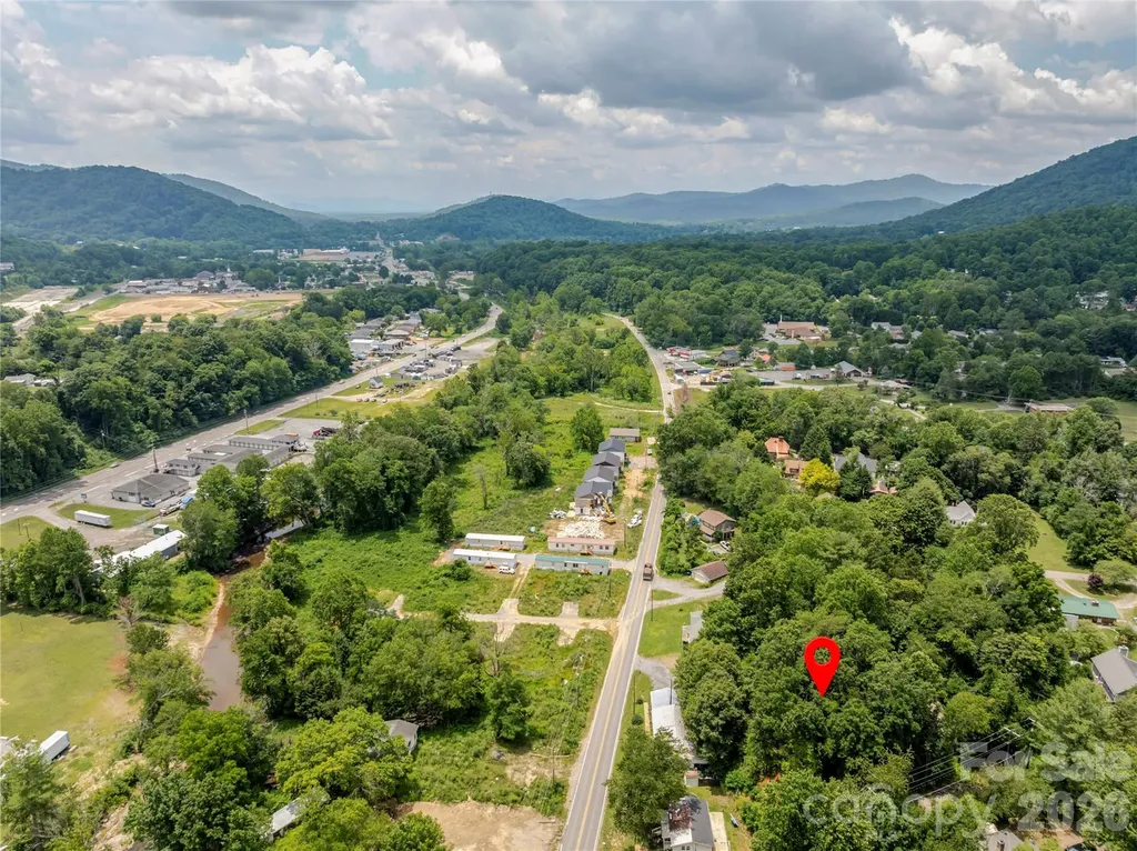 100 Stonewall Avenue Swannanoa NC 28778