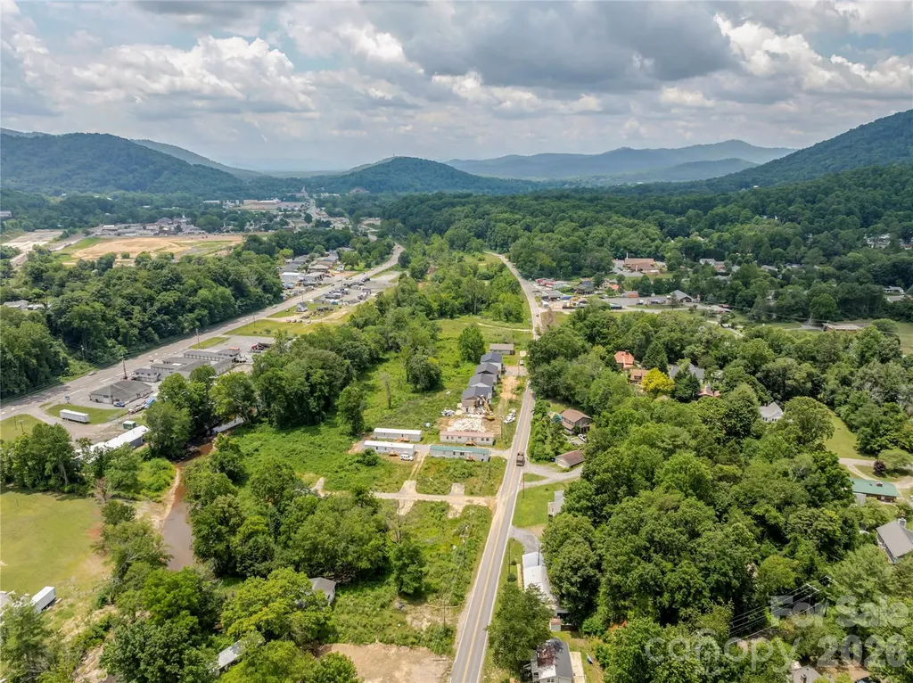 100 Stonewall Avenue Swannanoa NC 28778