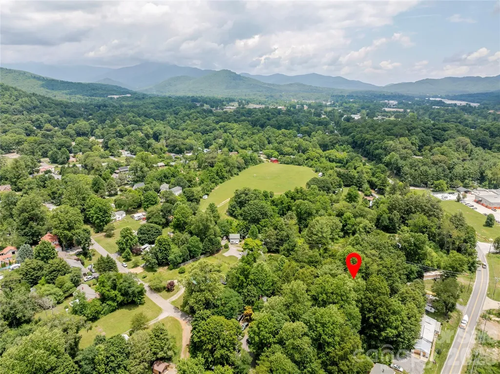 100 Stonewall Avenue Swannanoa NC 28778