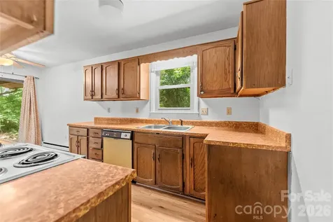 100 Stonewall Avenue Swannanoa NC 28778