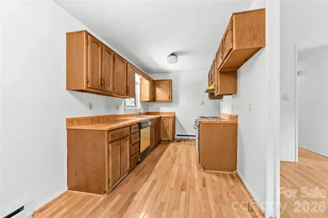 100 Stonewall Avenue Swannanoa NC 28778