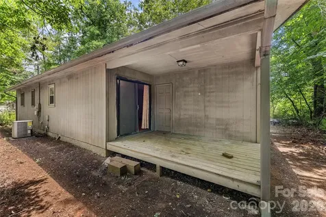 100 Stonewall Avenue Swannanoa NC 28778