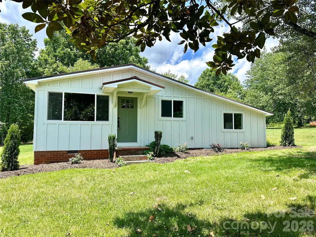 908 E 1st Street Newton NC 28658