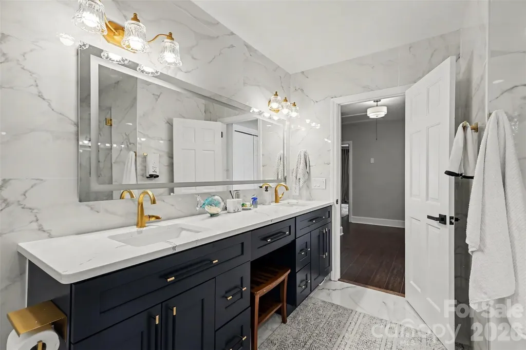 2814 Winding Oak Drive Charlotte NC 28270