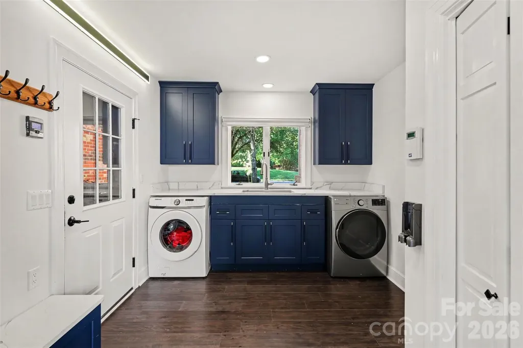 2814 Winding Oak Drive Charlotte NC 28270