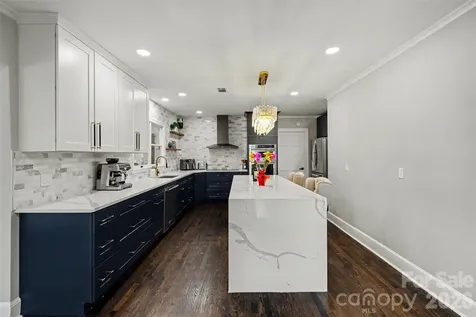 2814 Winding Oak Drive Charlotte NC 28270