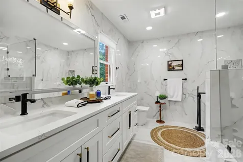 2814 Winding Oak Drive Charlotte NC 28270