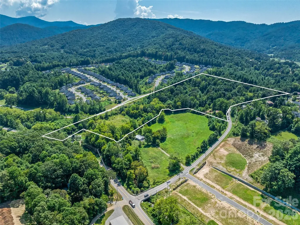 28 Pleasant Grove Road Weaverville NC 28787