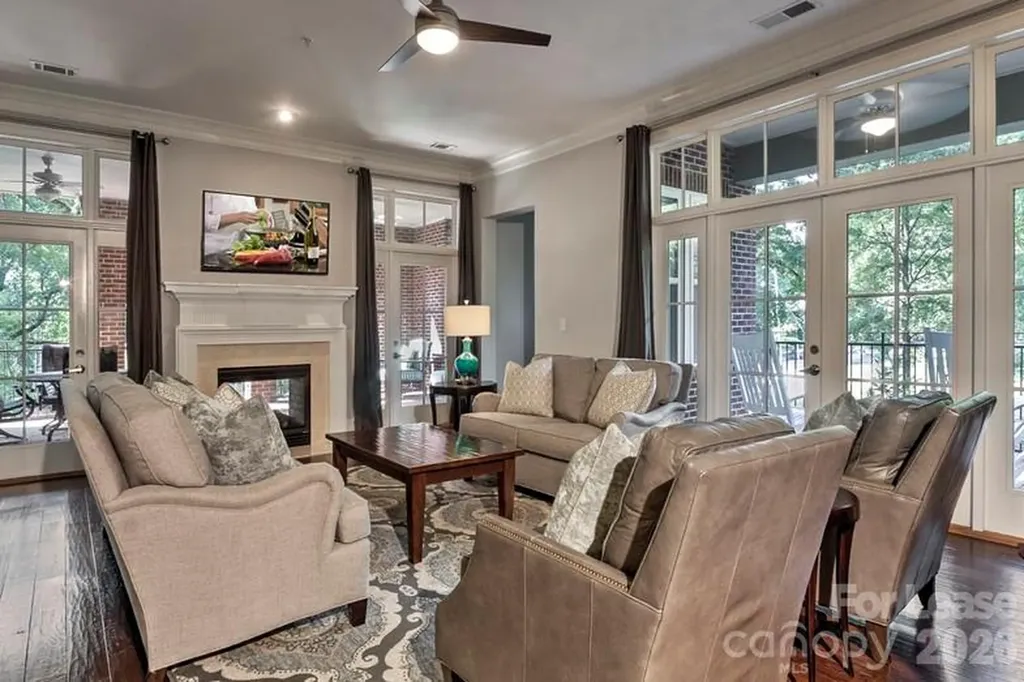2100 Queens Road W Charlotte NC 28207