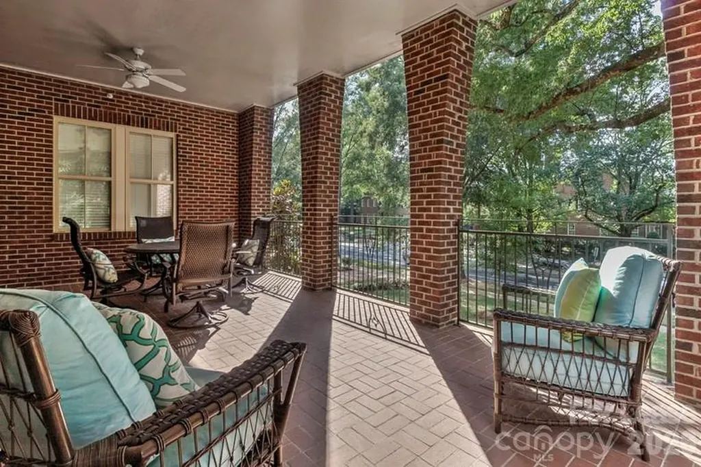2100 Queens Road W Charlotte NC 28207