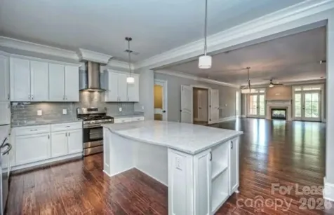 2100 Queens Road W Charlotte NC 28207