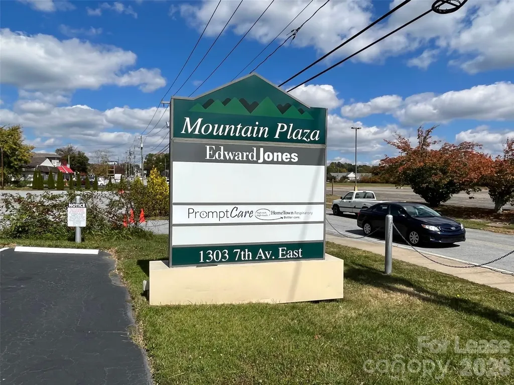 1303 7th Avenue E Hendersonville NC 28791