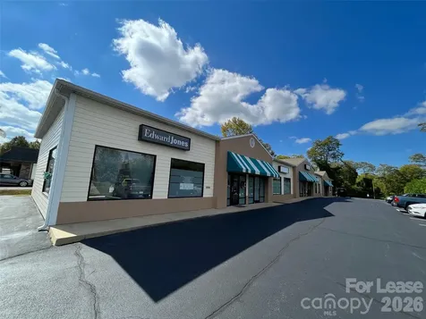 1303 7th Avenue E Hendersonville NC 28791