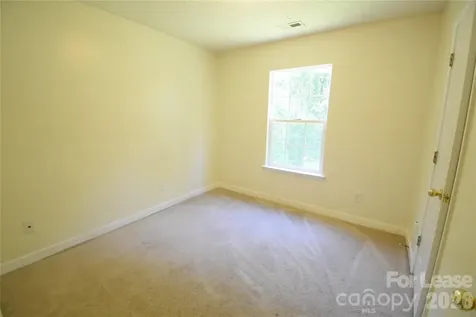 1431 Olde Justin Place Charlotte NC 28262