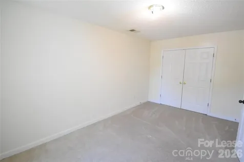 1431 Olde Justin Place Charlotte NC 28262