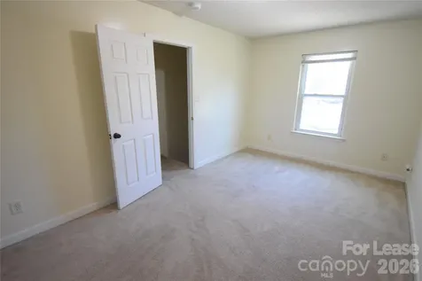 1431 Olde Justin Place Charlotte NC 28262