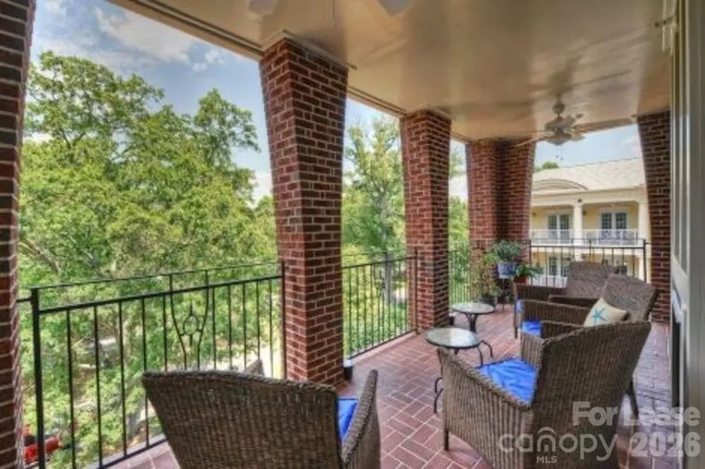 2100 Queens Road W Charlotte NC 28207
