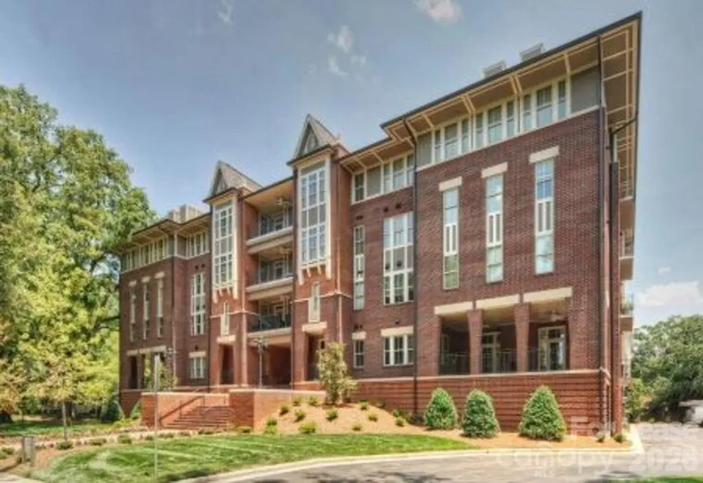 2100 Queens Road W Charlotte NC 28207