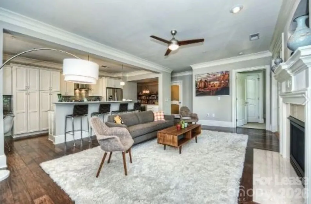 2100 Queens Road W Charlotte NC 28207