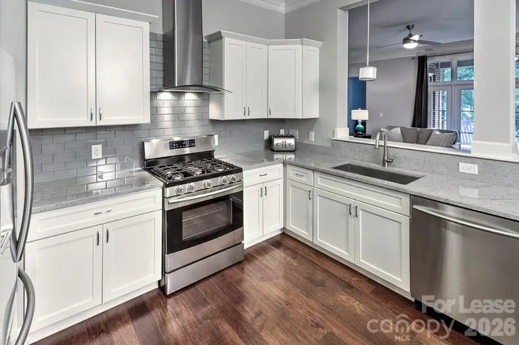 2100 Queens Road W Charlotte NC 28207