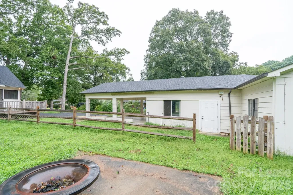 12013 Idlewild Road Matthews NC 28105