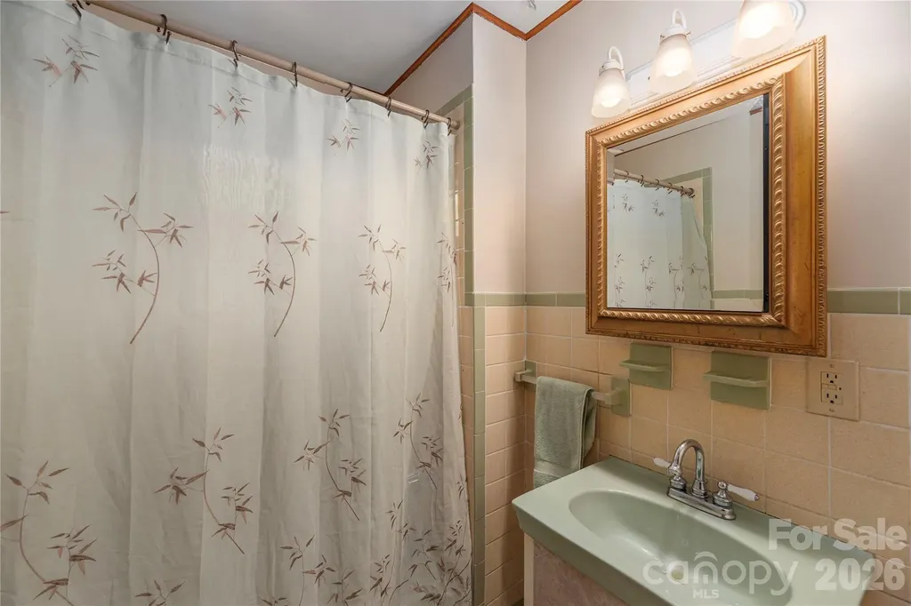 1236 Brown Avenue Waynesville NC 28786