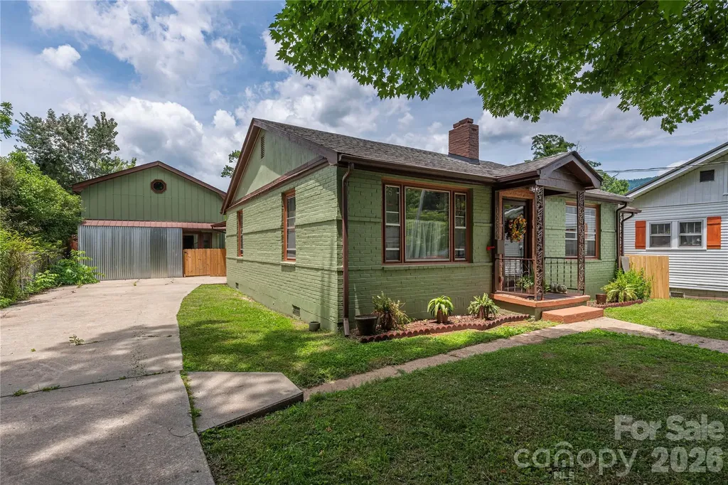 1236 Brown Avenue Waynesville NC 28786
