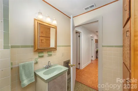 1236 Brown Avenue Waynesville NC 28786