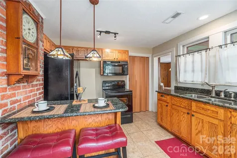 1236 Brown Avenue Waynesville NC 28786
