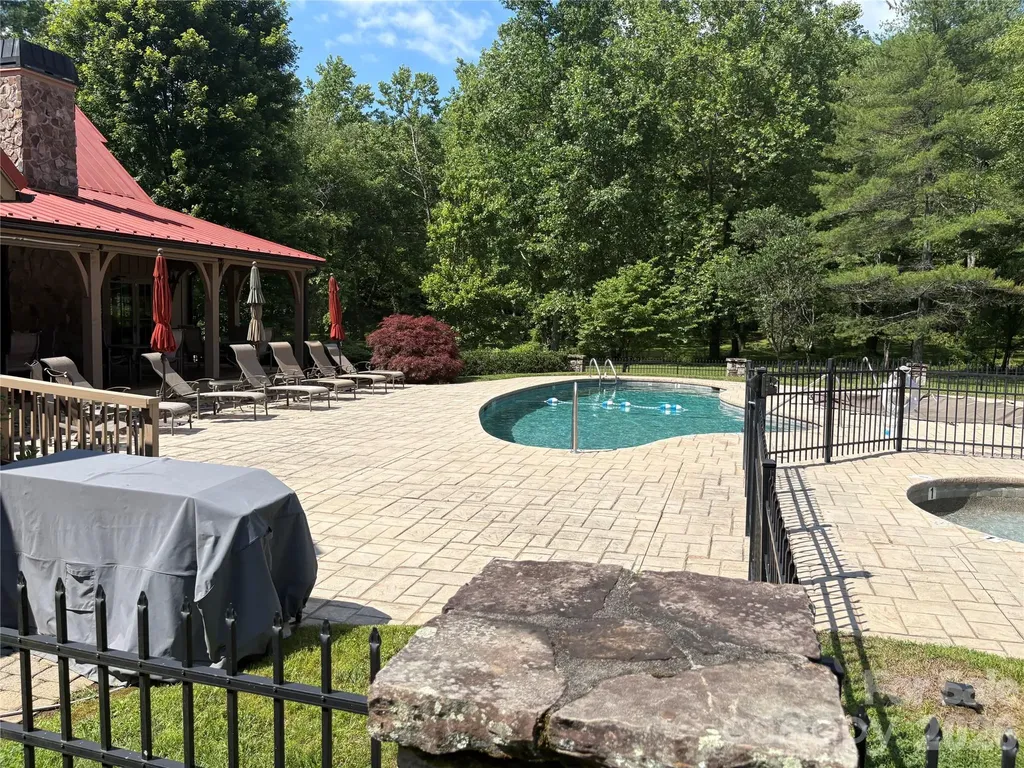 239 Stone Valley Way Hendersonville NC 28792