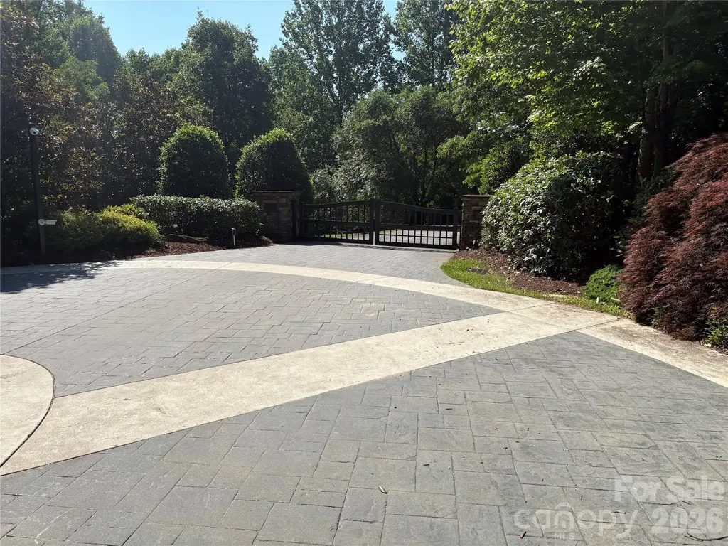 239 Stone Valley Way Hendersonville NC 28792