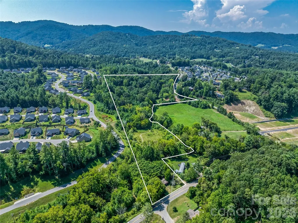 28 Pleasant Grove Road Weaverville NC 28787