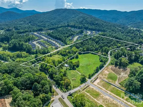 28 Pleasant Grove Road Weaverville NC 28787