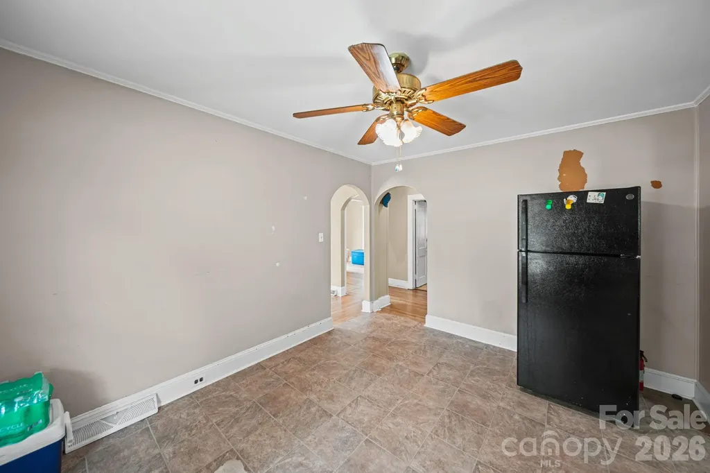 1911 Glenwood Street Kannapolis NC 28083