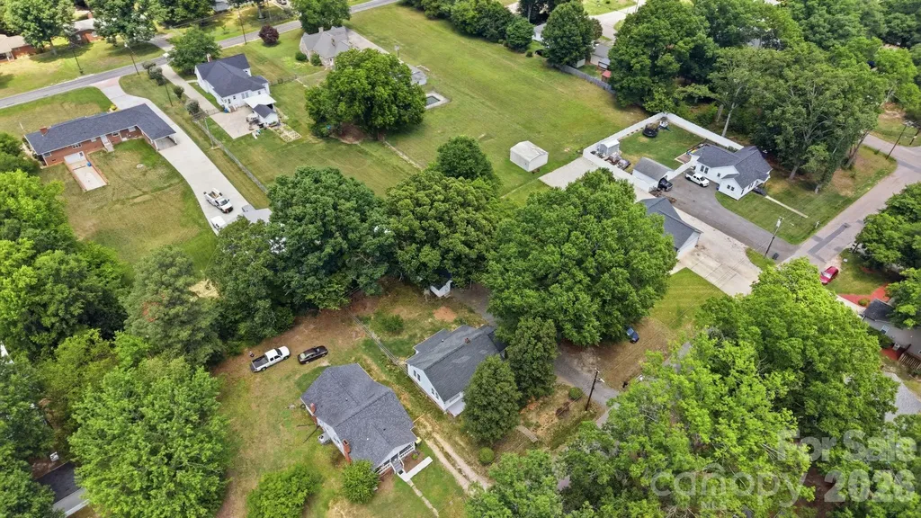 1911 Glenwood Street Kannapolis NC 28083