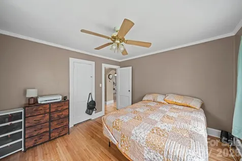 1911 Glenwood Street Kannapolis NC 28083