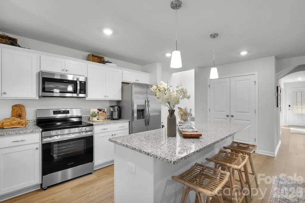 4017 Juno Drive Charlotte NC 28215