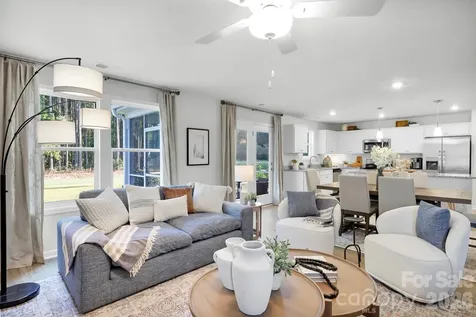 4017 Juno Drive Charlotte NC 28215