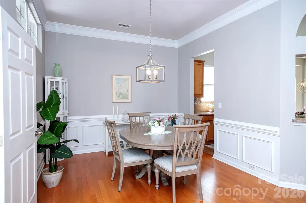 6103 Breckfield Court Charlotte NC 28278