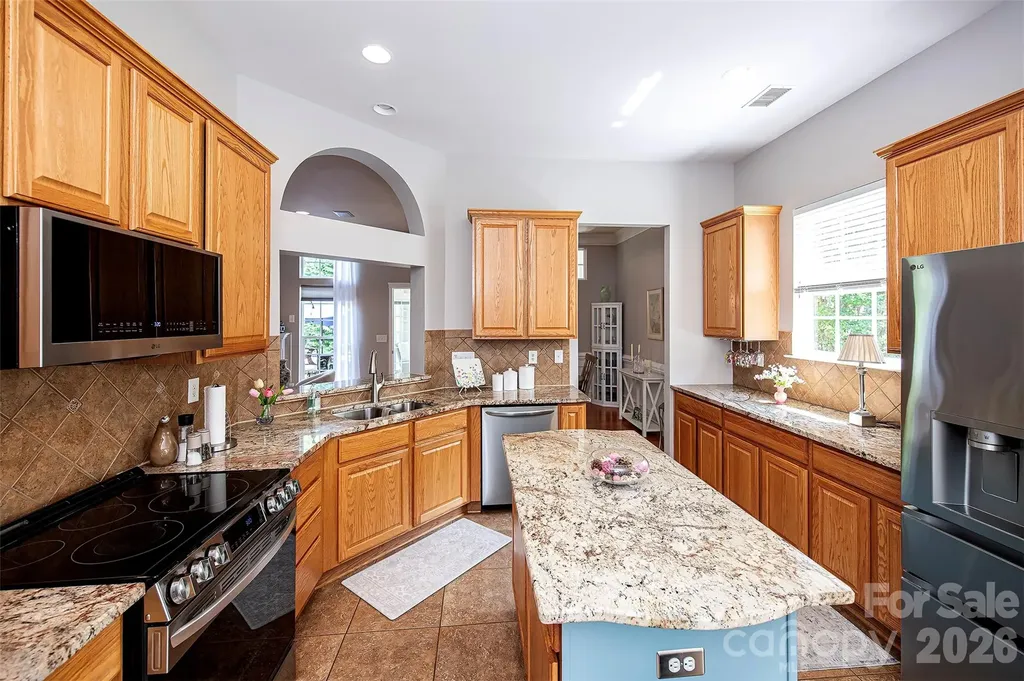 6103 Breckfield Court Charlotte NC 28278