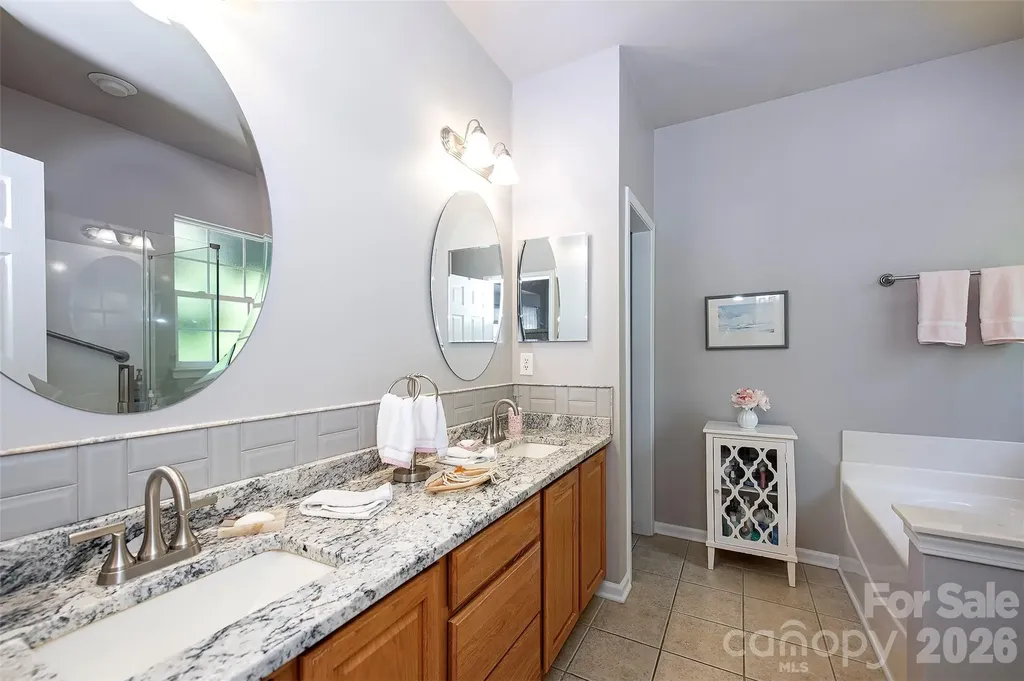 6103 Breckfield Court Charlotte NC 28278