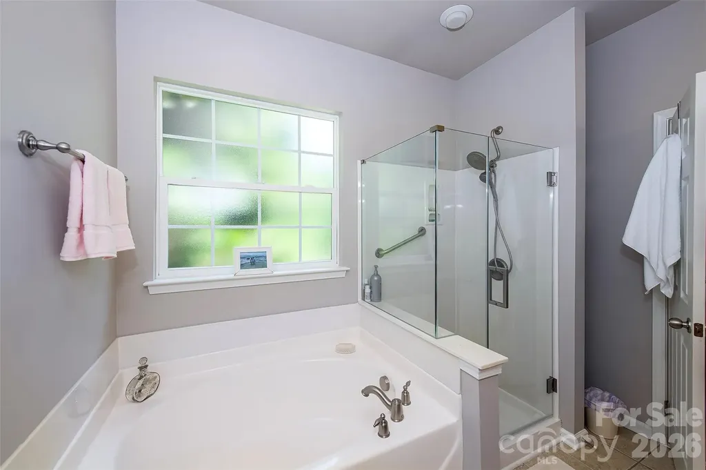 6103 Breckfield Court Charlotte NC 28278